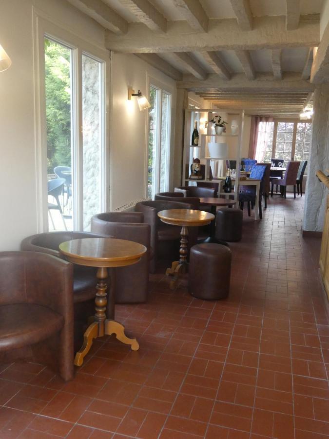 Logis Hotel Restaurant Auberge Saint Martin Surville  Exterior photo