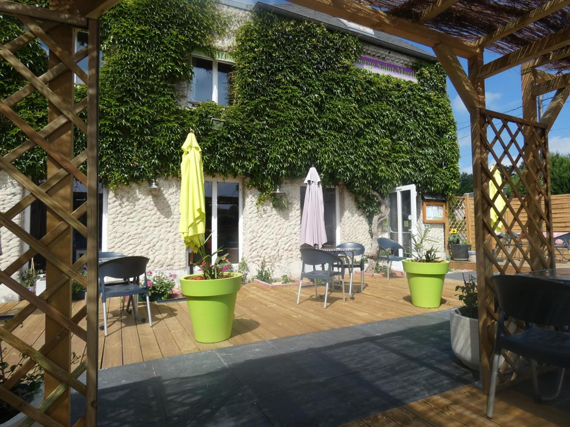 Logis Hotel Restaurant Auberge Saint Martin Surville  Exterior photo