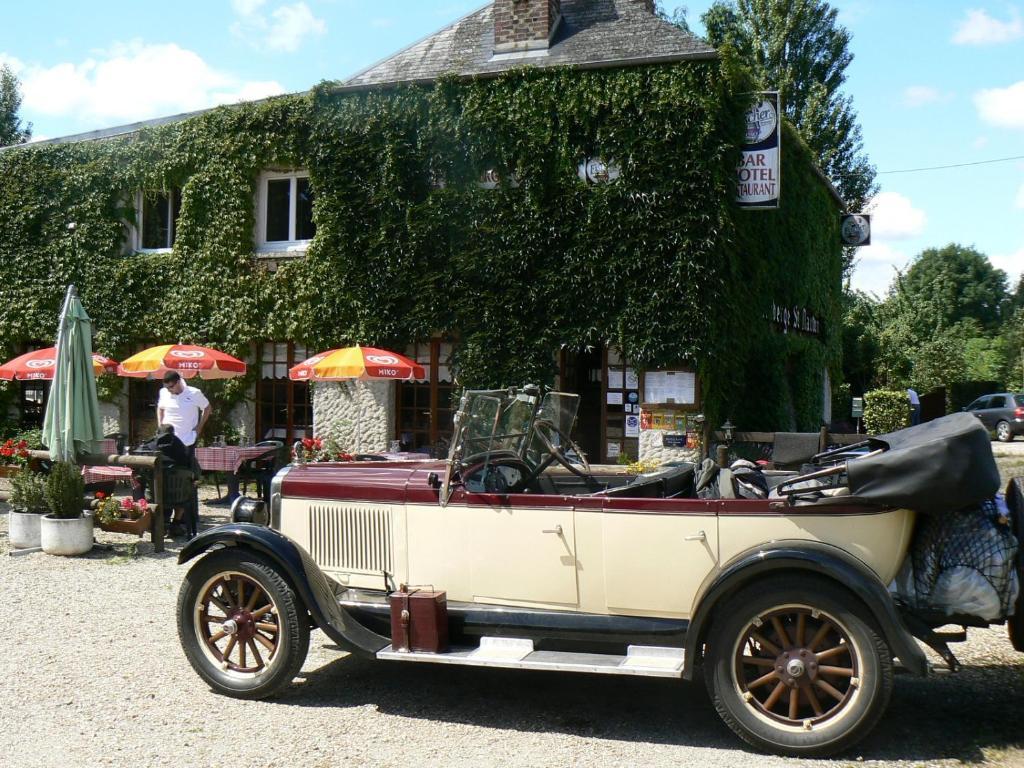 Logis Hotel Restaurant Auberge Saint Martin Surville  Exterior photo